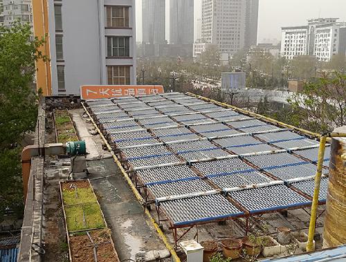 洛陽太陽能工程-牡丹廣場7天酒店熱水工程